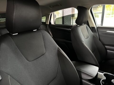 Ford Mondeo 2.0 TDCi Titanium Euro 6 (s/s) 5dr 19