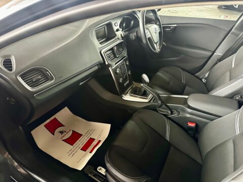 Volvo V40 1.6 D2 SE Euro 5 (s/s) 5dr 27