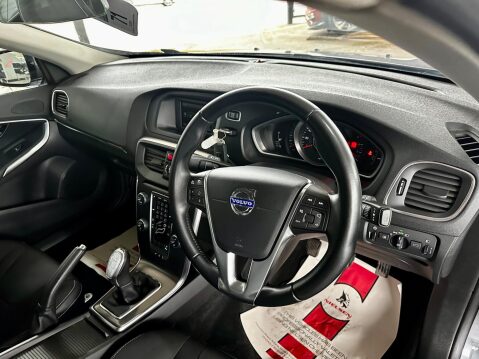 Volvo V40 1.6 D2 SE Euro 5 (s/s) 5dr 31