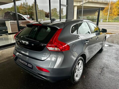 Volvo V40 1.6 D2 SE Euro 5 (s/s) 5dr 23