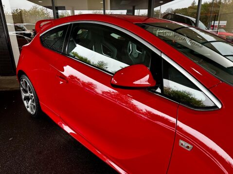 Vauxhall Astra GTC 2.0T VXR Euro 6 (s/s) 3dr 38