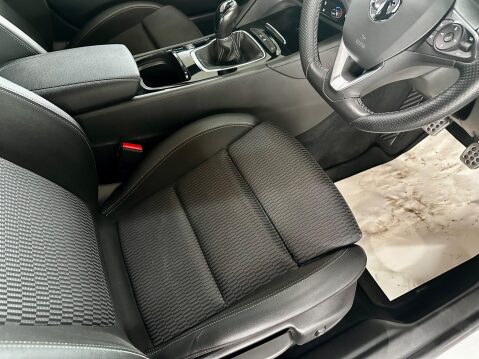 Vauxhall Insignia 2.0 Turbo D BlueInjection SRi VX Line Nav Grand Sport Euro 6 (s/s) 5dr 28