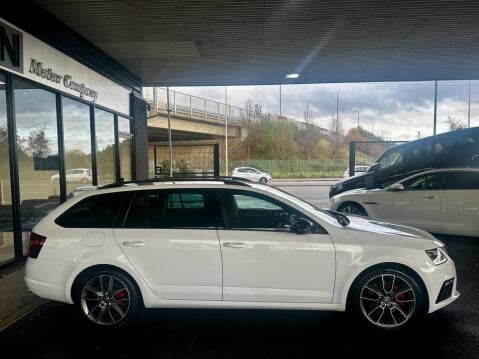 Skoda Octavia 2.0 TDI vRS DSG 4WD Euro 6 (s/s) 5dr 9