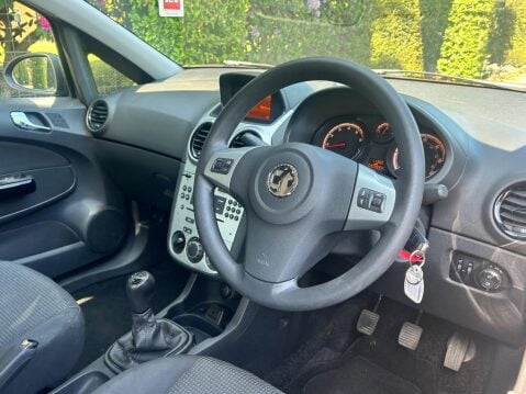 Vauxhall Corsa 1.2 16V Excite Euro 5 5dr (A/C) 12