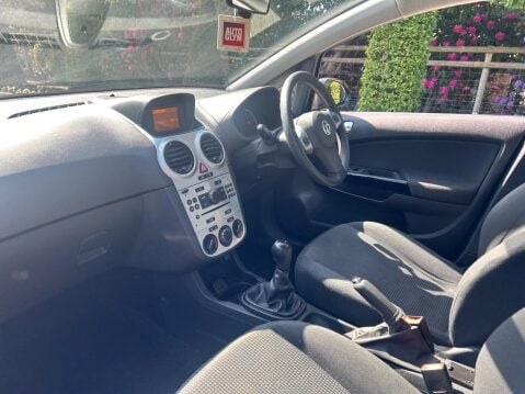 Vauxhall Corsa 1.2 16V Excite Euro 5 5dr (A/C) 21