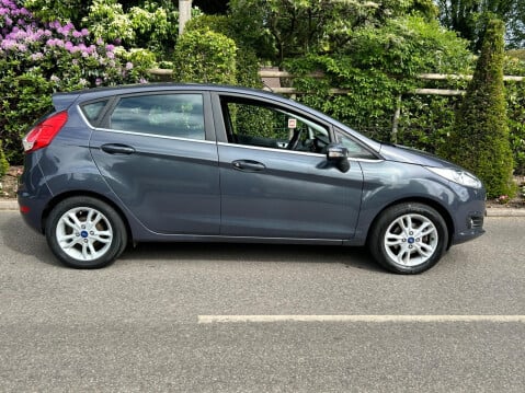 Ford Fiesta 1.25 Zetec Euro 5 5dr 9