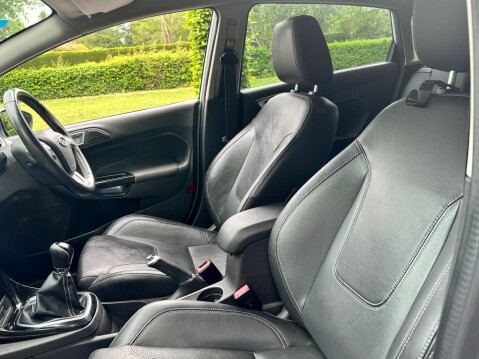 Ford Fiesta 1.0T EcoBoost Titanium Euro 6 (s/s) 5dr 25