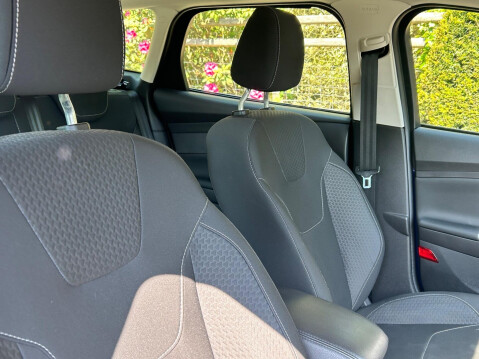 Ford Focus 1.0T EcoBoost Zetec Euro 6 (s/s) 5dr 22