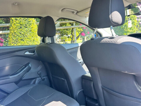Ford Focus 1.0T EcoBoost Zetec Euro 6 (s/s) 5dr 23