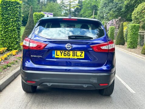 Nissan Qashqai 1.2 DIG-T Acenta 2WD Euro 6 (s/s) 5dr 10