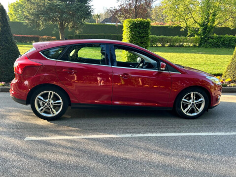 Ford Focus 1.0T EcoBoost Titanium X Euro 5 (s/s) 5dr 4