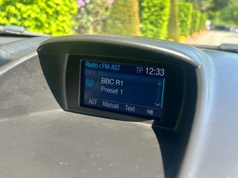 Ford Fiesta 1.0T EcoBoost Titanium Euro 6 (s/s) 5dr 17