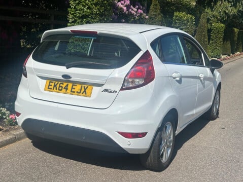Ford Fiesta 1.0 Zetec Euro 5 (s/s) 5dr 10