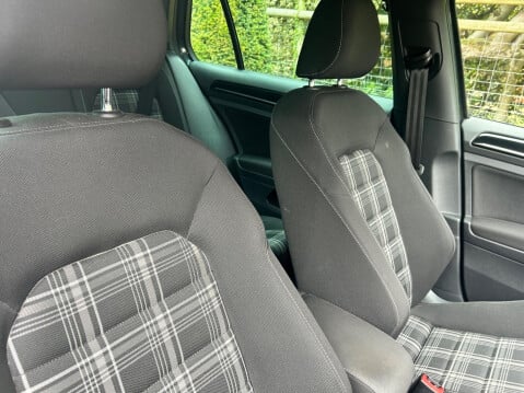 Volkswagen Golf 2.0 TDI BlueMotion Tech GTD DSG Euro 6 (s/s) 5dr 26