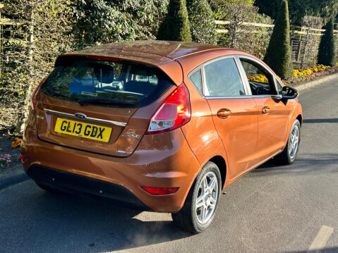 Ford Fiesta 1.0T EcoBoost Zetec Euro 5 (s/s) 5dr 10