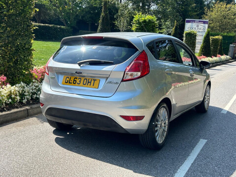 Ford Fiesta 1.0T EcoBoost Titanium Euro 5 (s/s) 5dr 5