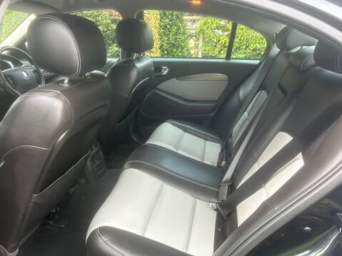 Jaguar S-Type 4.2 V8 R 4dr 13