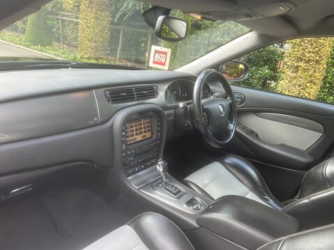 Jaguar S-Type 4.2 V8 R 4dr 16