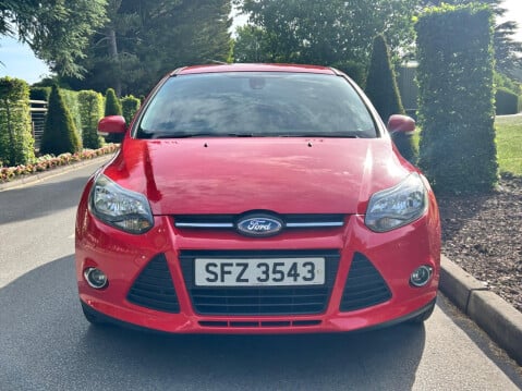 Ford Focus 1.0T EcoBoost Zetec Euro 5 (s/s) 5dr 3