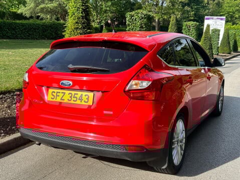 Ford Focus 1.0T EcoBoost Zetec Euro 5 (s/s) 5dr 5