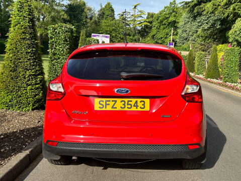 Ford Focus 1.0T EcoBoost Zetec Euro 5 (s/s) 5dr 6