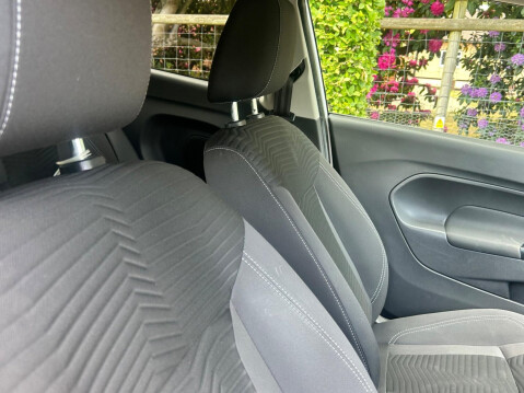 Ford Fiesta 1.0T EcoBoost Zetec Euro 6 (s/s) 3dr 22
