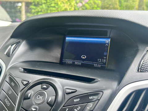 Ford Focus 1.0T EcoBoost Zetec Navigator Euro 5 (s/s) 5dr 18