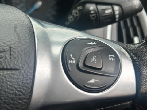Ford Focus 1.0T EcoBoost Zetec Navigator Euro 5 (s/s) 5dr 21