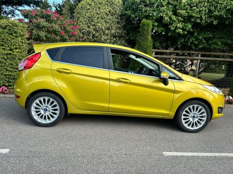 Ford Fiesta 1.0T EcoBoost Titanium Euro 5 (s/s) 5dr 9