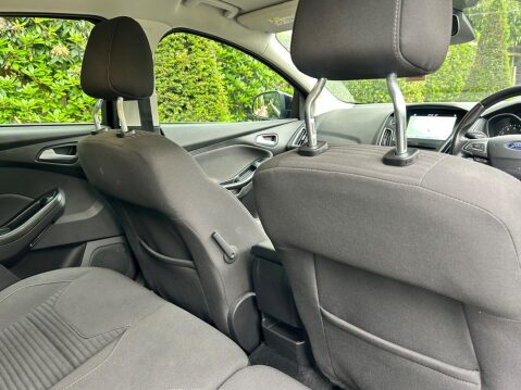 Ford Focus 1.0T EcoBoost Titanium Euro 6 (s/s) 5dr 23
