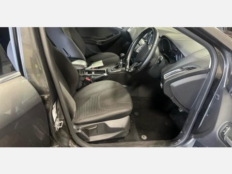 Ford Focus 1.0T EcoBoost Titanium Euro 6 (s/s) 5dr 4