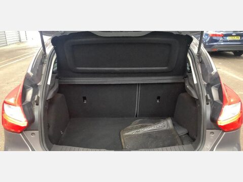 Ford Focus 1.0T EcoBoost Titanium Euro 5 (s/s) 5dr 8