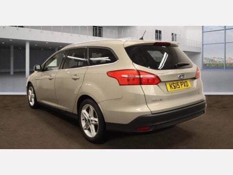 Ford Focus 1.0T EcoBoost Zetec Euro 6 (s/s) 5dr 3