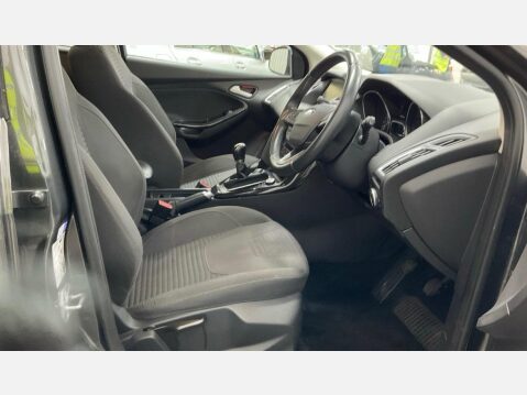 Ford Focus 1.0T EcoBoost Titanium Euro 6 (s/s) 5dr 5