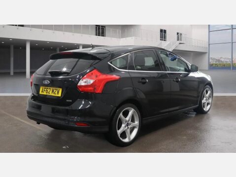 Ford Focus 1.0T EcoBoost Titanium Euro 5 (s/s) 5dr 3