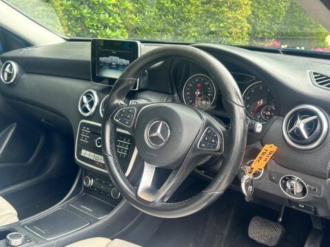 Mercedes-Benz A Class 1.6 A180 SE 7G-DCT Euro 6 (s/s) 5dr 12