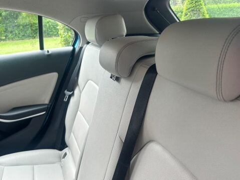 Mercedes-Benz A Class 1.6 A180 SE 7G-DCT Euro 6 (s/s) 5dr 15