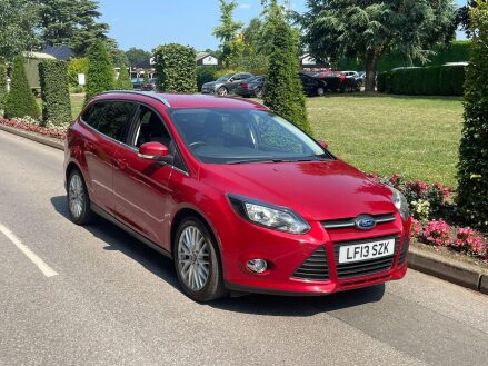 Ford Focus 1.0T EcoBoost Zetec Euro 5 (s/s) 5dr