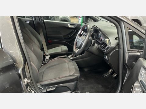 Ford Fiesta ST-LINE 3