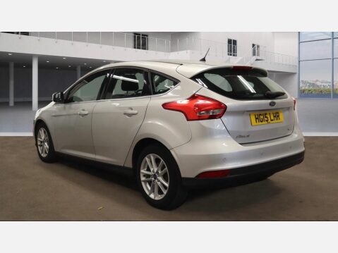 Ford Focus 1.0T EcoBoost Zetec Euro 6 (s/s) 5dr 3