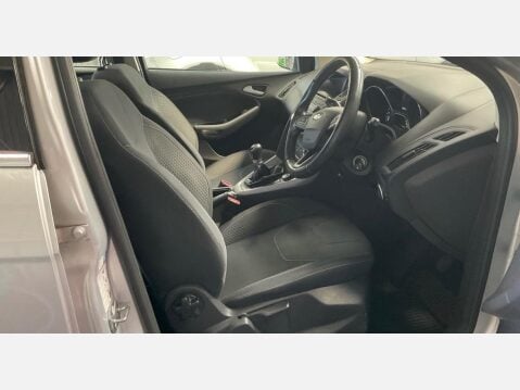 Ford Focus 1.0T EcoBoost Zetec Euro 6 (s/s) 5dr 4