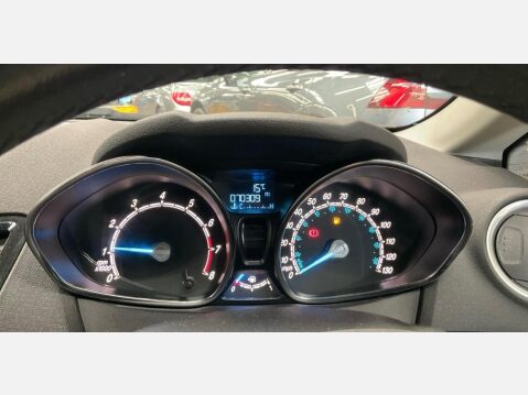 Ford Fiesta 1.0T EcoBoost Titanium Euro 5 (s/s) 3dr 6