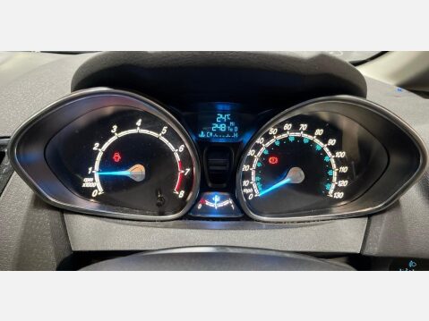 Ford Fiesta 1.0T EcoBoost Zetec Euro 5 (s/s) 5dr 6