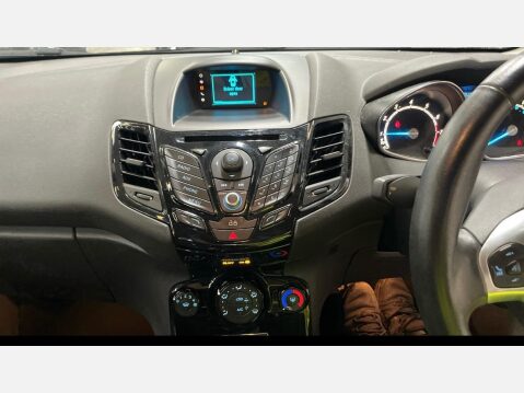 Ford Fiesta 1.0T EcoBoost Zetec Euro 5 (s/s) 5dr 5