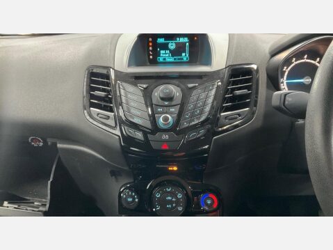 Ford Fiesta 1.0T EcoBoost Zetec Euro 5 (s/s) 5dr 5