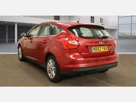 Ford Focus 1.0T EcoBoost Titanium Euro 5 (s/s) 5dr 3