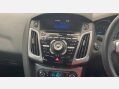 Ford Focus 1.0T EcoBoost Titanium Euro 5 (s/s) 5dr 5