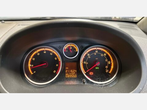 Vauxhall Corsa 1.2i ecoFLEX 16V SE Euro 5 (s/s) 5dr 6