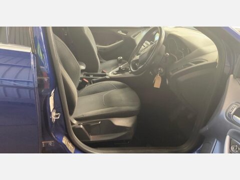 Ford Focus 1.0T EcoBoost Zetec Euro 6 (s/s) 5dr 4