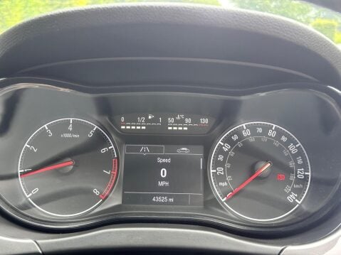 Vauxhall Corsa 1.2i Design Euro 6 3dr 25